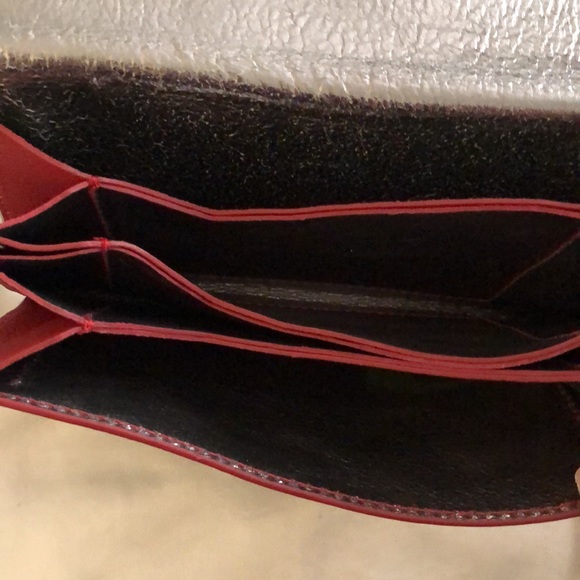 Botkier New York Cobble Hill Expandable Leather Crossbody Luscious Red Combo NWT - Picture 9 of 16